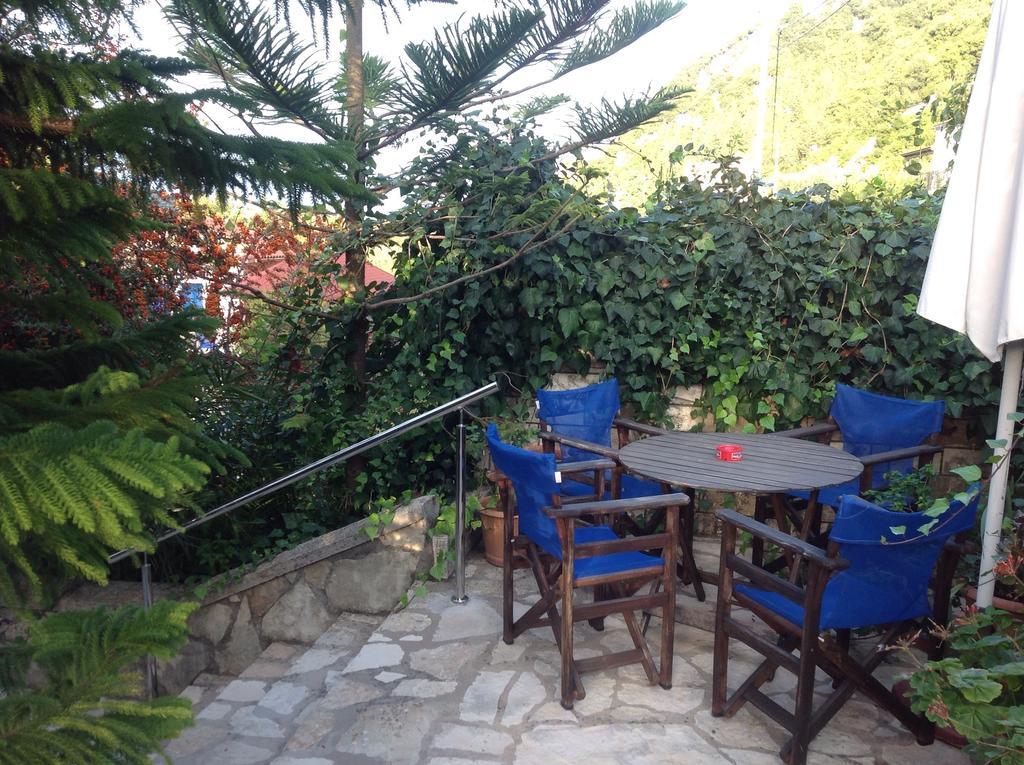 Hotel Nostos Frikes Exterior foto